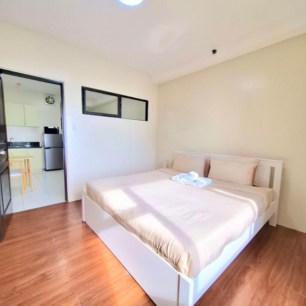 Manila Bayview Rental Extérieur photo