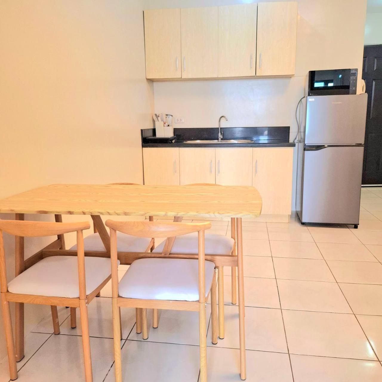 Manila Bayview Rental Extérieur photo