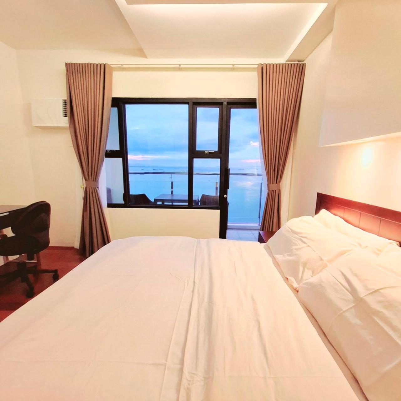 Manila Bayview Rental Extérieur photo